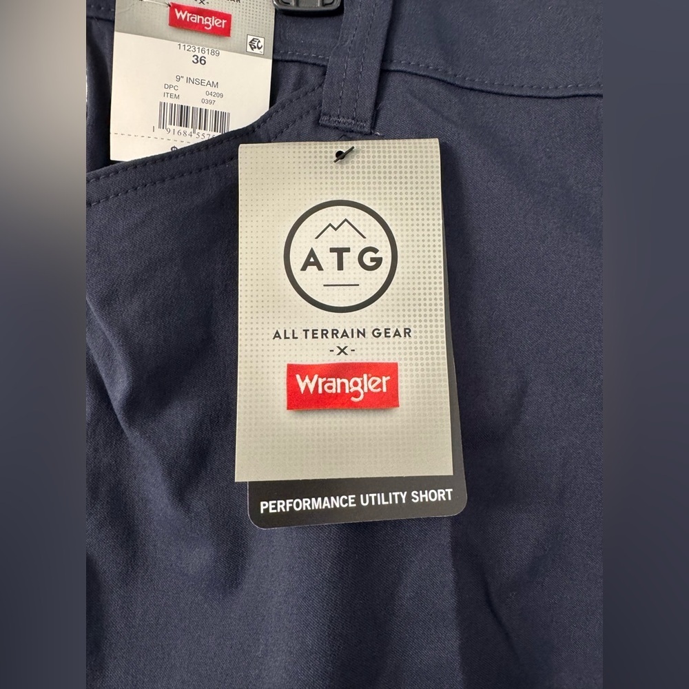 Wrangler Men's ATG 9” All Terrain Performance Utility Short in Navy - Picture 9 of 13